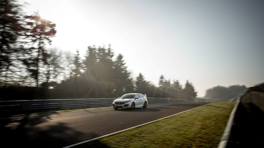 honda-civic-type-r-takes-down-nurburgring-lap-record-for-a-fwd-car-crankshaft (12)