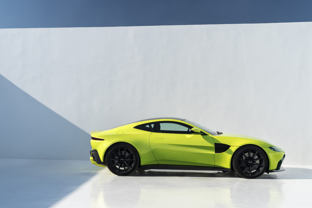 Aston_Martin_VantageLime_Essence09-jpg